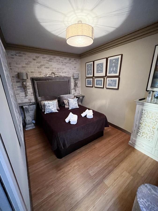 180 Home Luxury N. De Los Angeles Seville Exterior photo